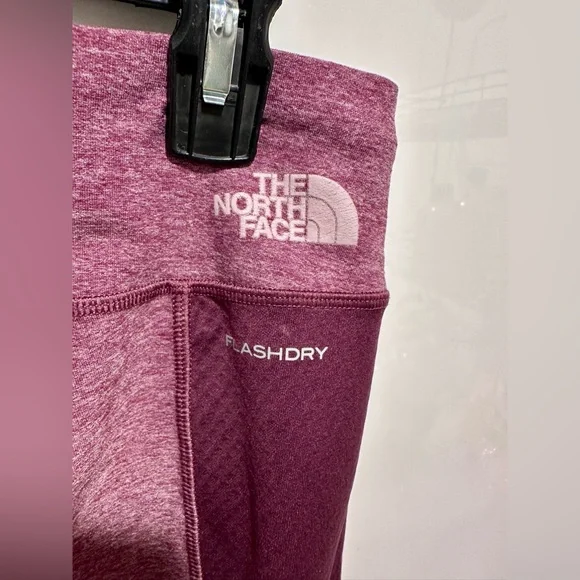 The North Face - Maroon Flashdry Leggings - Perfect Condition! - Picture 3 of 4